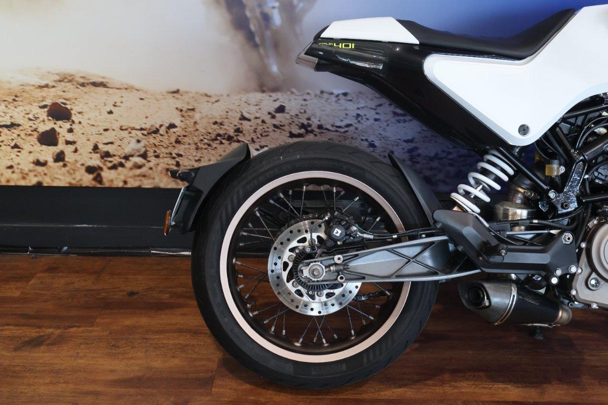 2018 HUSQVARNA SVARTPILEN 401 ROAD