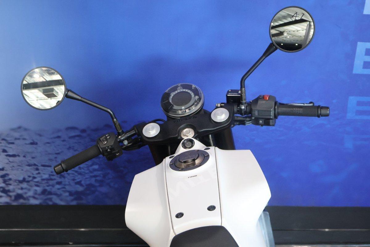 2018 HUSQVARNA SVARTPILEN 401 ROAD