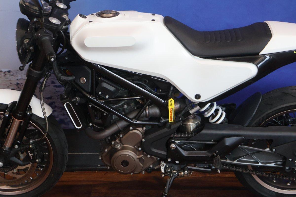 2018 HUSQVARNA SVARTPILEN 401 ROAD
