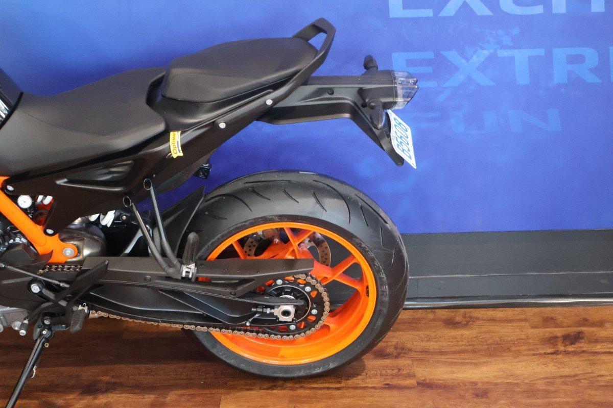 2023 KTM 890 DUKE R ROAD