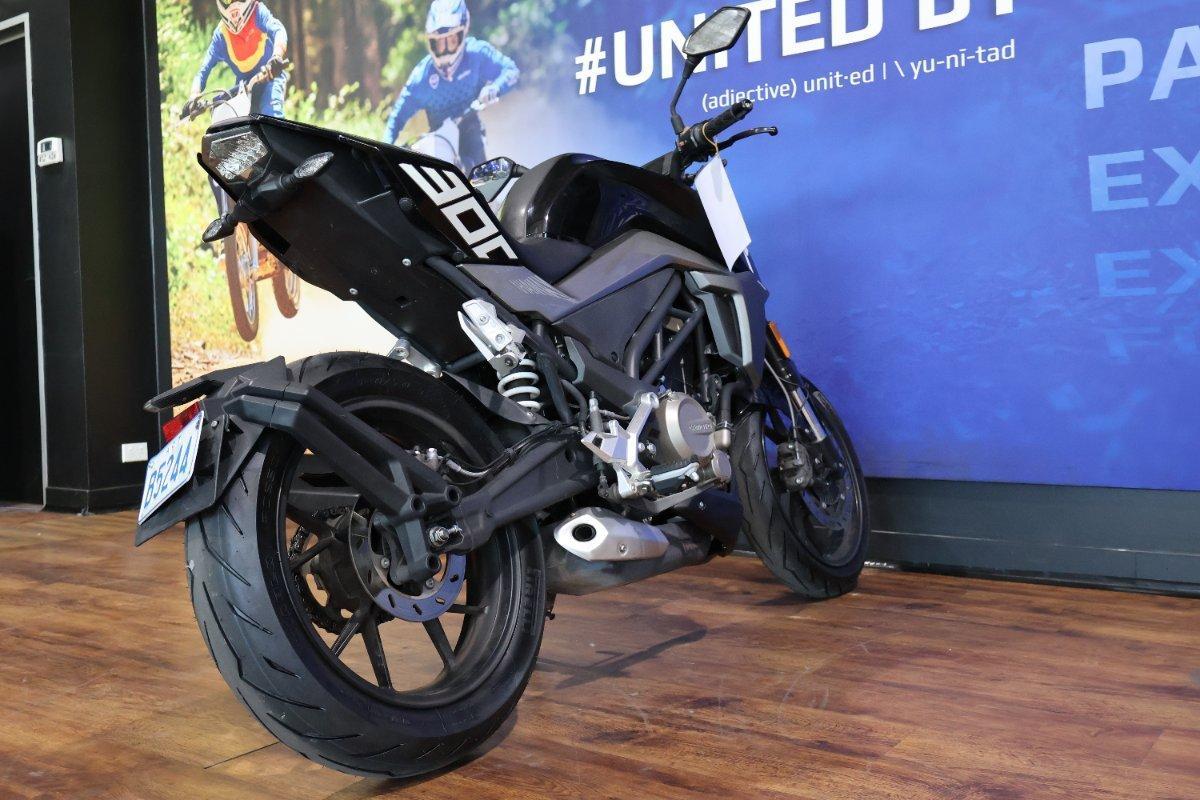 2021 CF MOTO 300 NK ABS ROAD