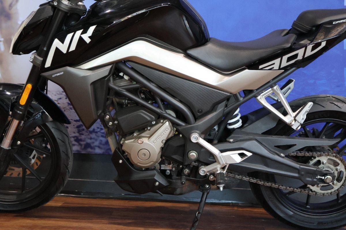 2021 CF MOTO 300 NK ABS ROAD