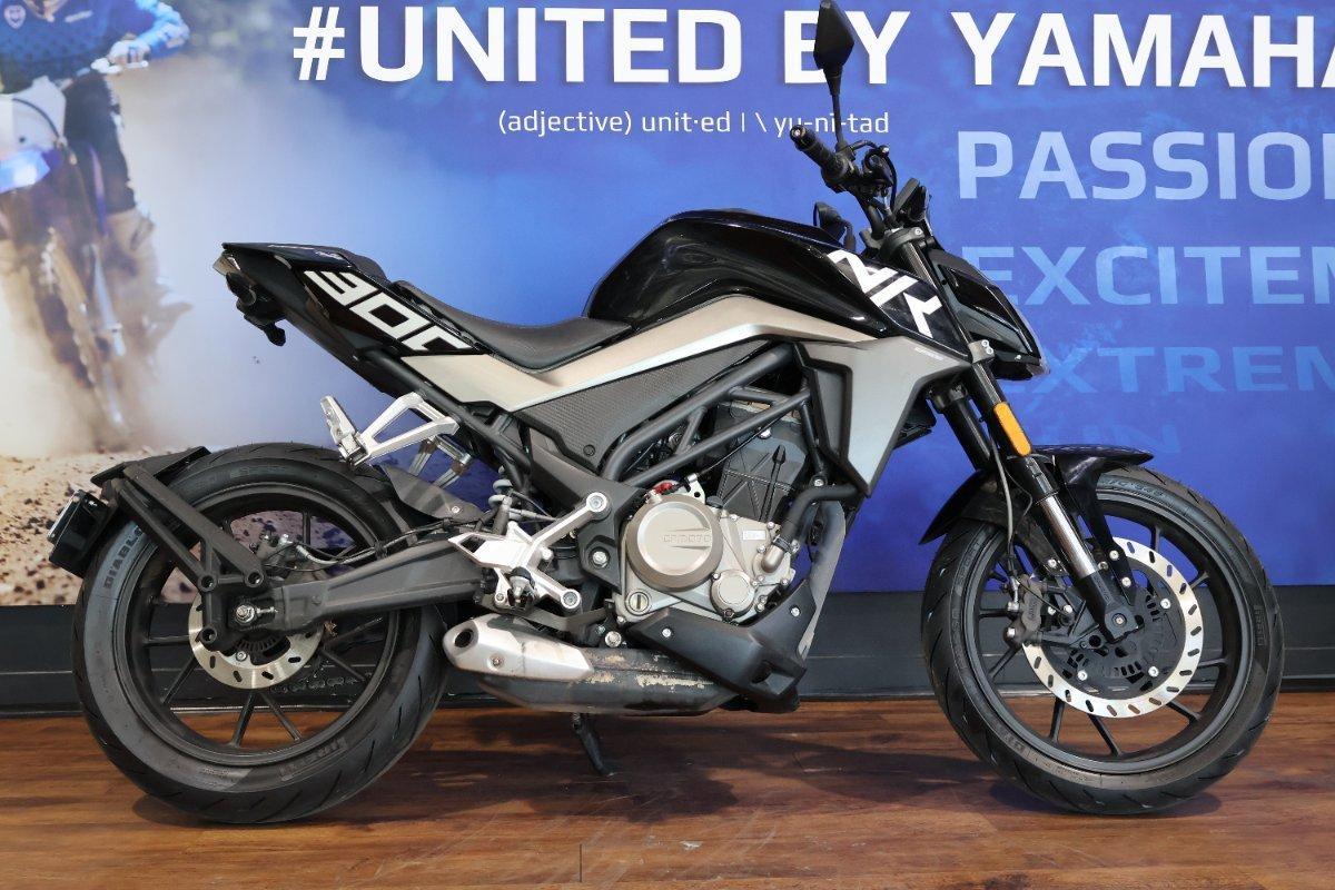 2021 CF MOTO 300 NK ABS ROAD
