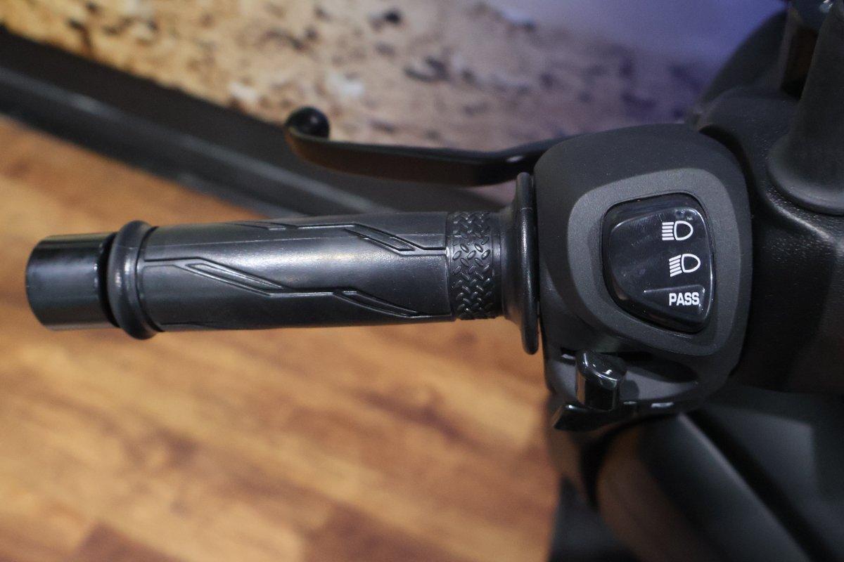 2019 YAMAHA XMAX 300 (CZD300A) SCOOTER
