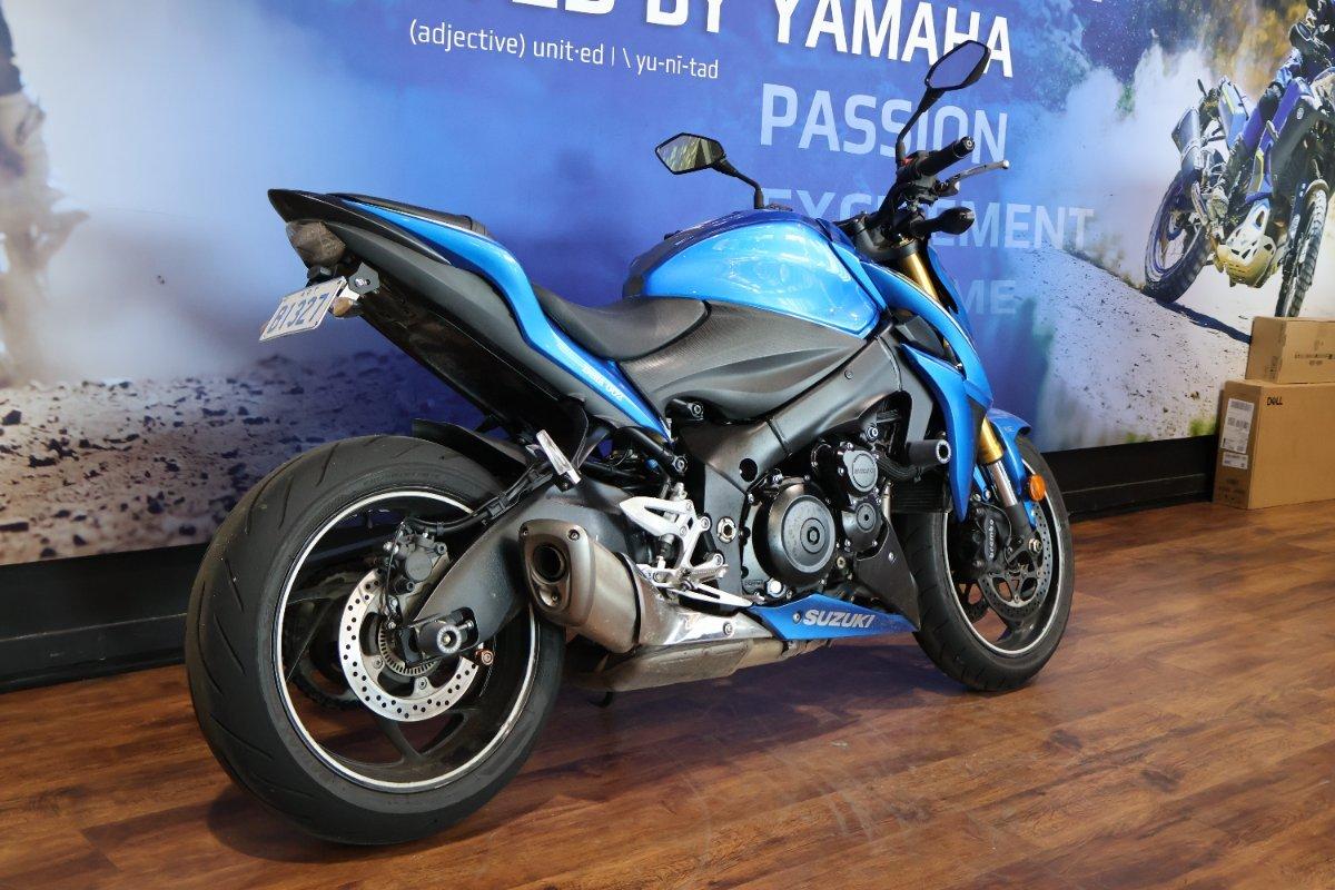 2015 SUZUKI GSX-S1000 ROAD