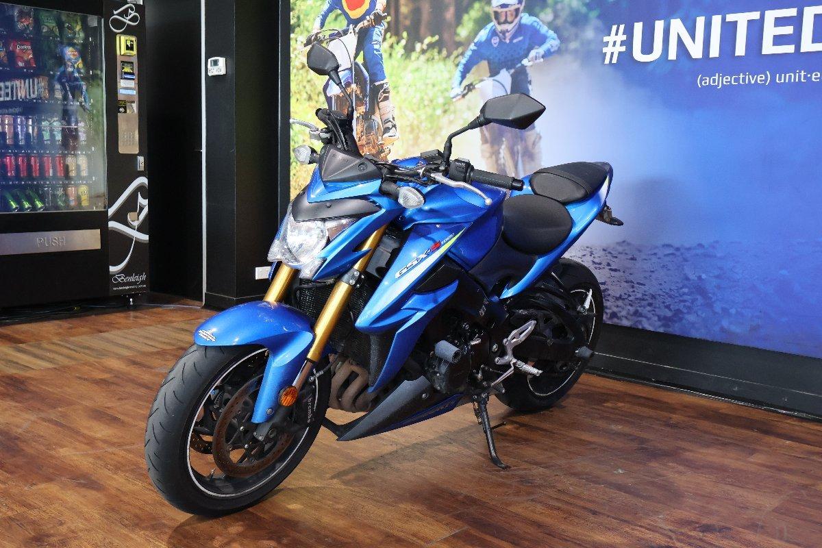 2015 SUZUKI GSX-S1000 ROAD