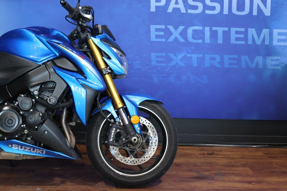 2015 SUZUKI GSX-S1000 ROAD