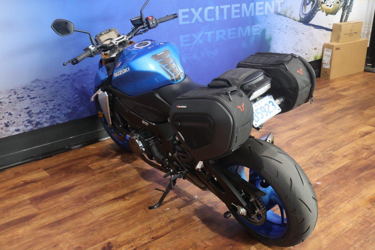 2023 SUZUKI GSX-S1000 ROAD