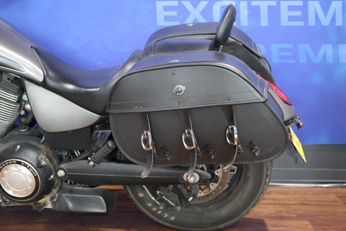 2015 VICTORY GUNNER CRUISER