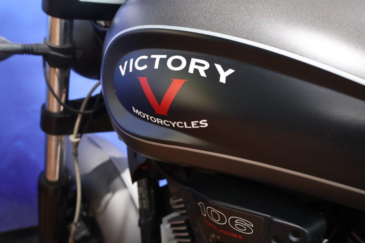 2015 VICTORY GUNNER CRUISER