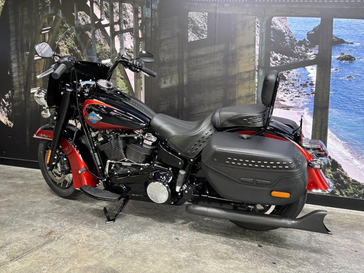 2025 HARLEY-DAVIDSON FLHC HERITAGE CLASSIC (117) CRUISER