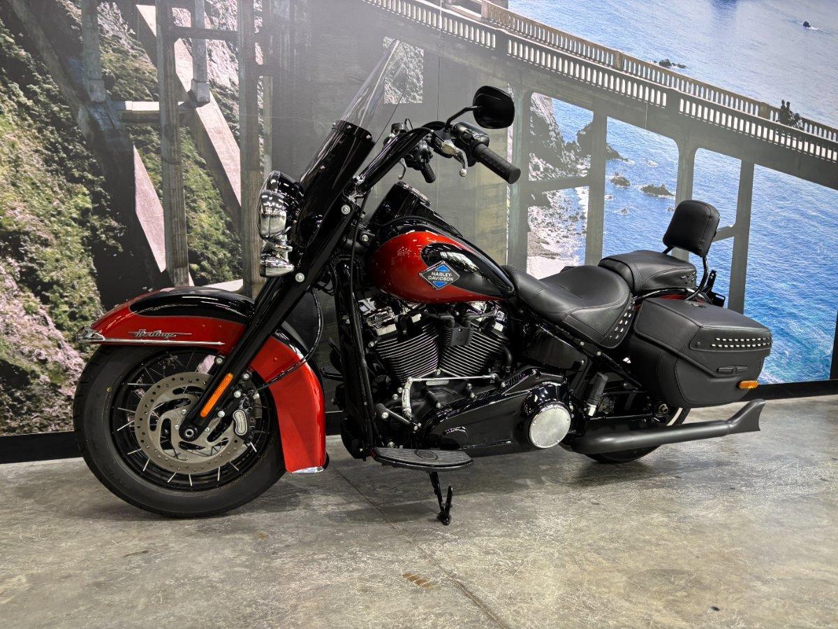 2025 HARLEY-DAVIDSON FLHC HERITAGE CLASSIC (117) CRUISER