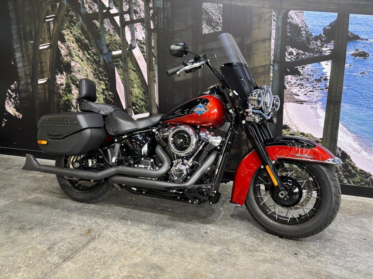 2025 HARLEY-DAVIDSON FLHC HERITAGE CLASSIC (117) CRUISER