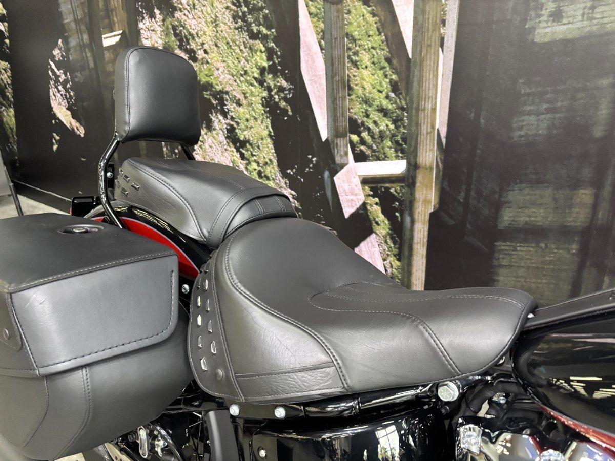 2025 HARLEY-DAVIDSON FLHC HERITAGE CLASSIC (117) CRUISER
