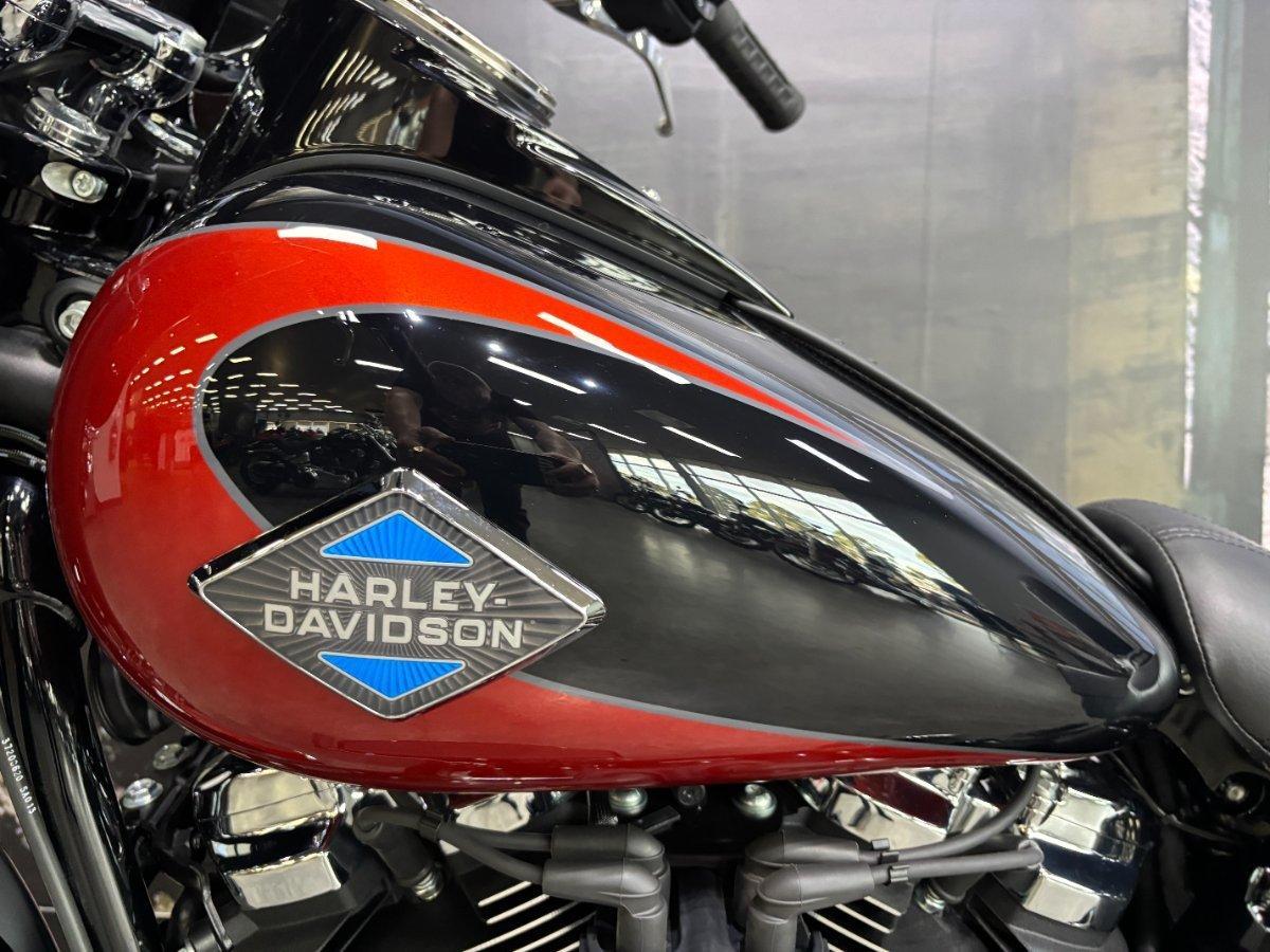 2025 HARLEY-DAVIDSON FLHC HERITAGE CLASSIC (117) CRUISER
