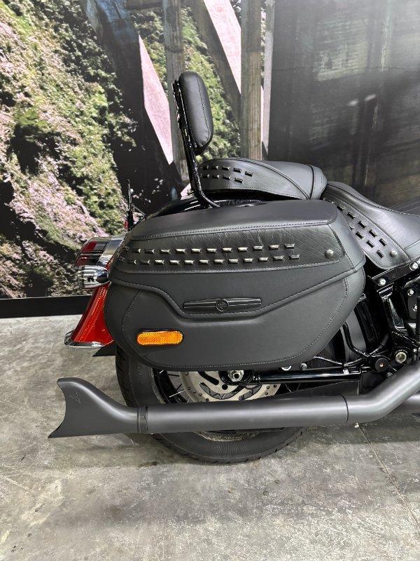 2025 HARLEY-DAVIDSON FLHC HERITAGE CLASSIC (117) CRUISER