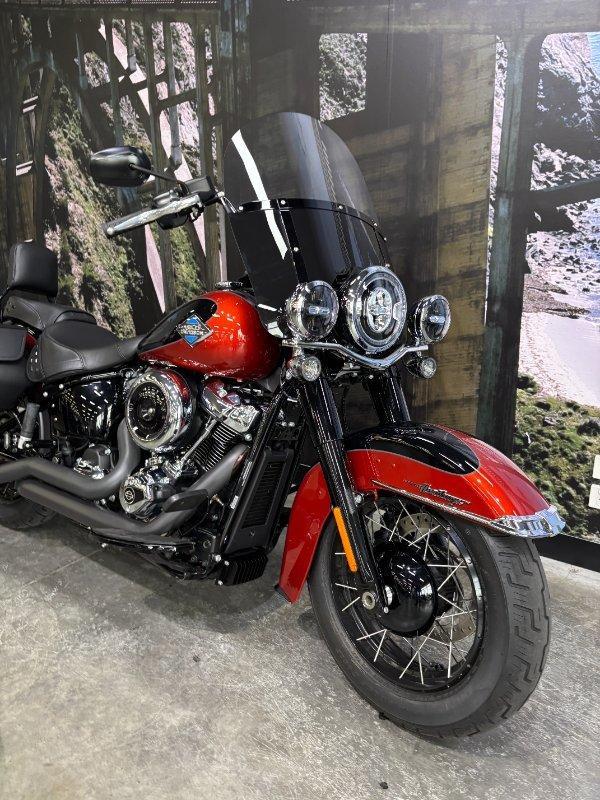 2025 HARLEY-DAVIDSON FLHC HERITAGE CLASSIC (117) CRUISER