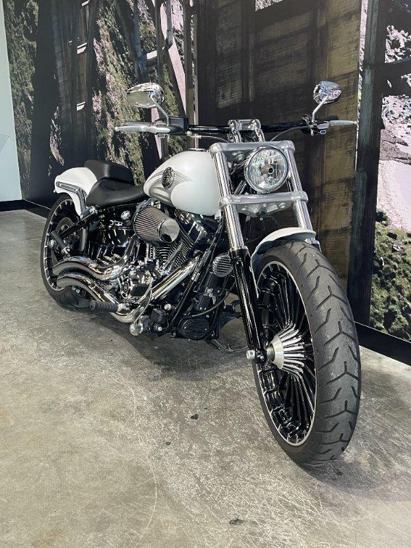 2017 HARLEY-DAVIDSON FXSB SOFTAIL BREAKOUT CRUISER