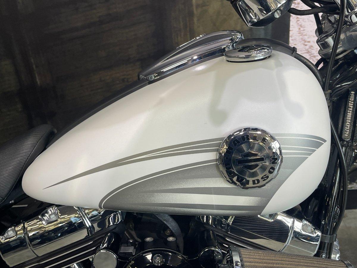 2017 HARLEY-DAVIDSON FXSB SOFTAIL BREAKOUT CRUISER