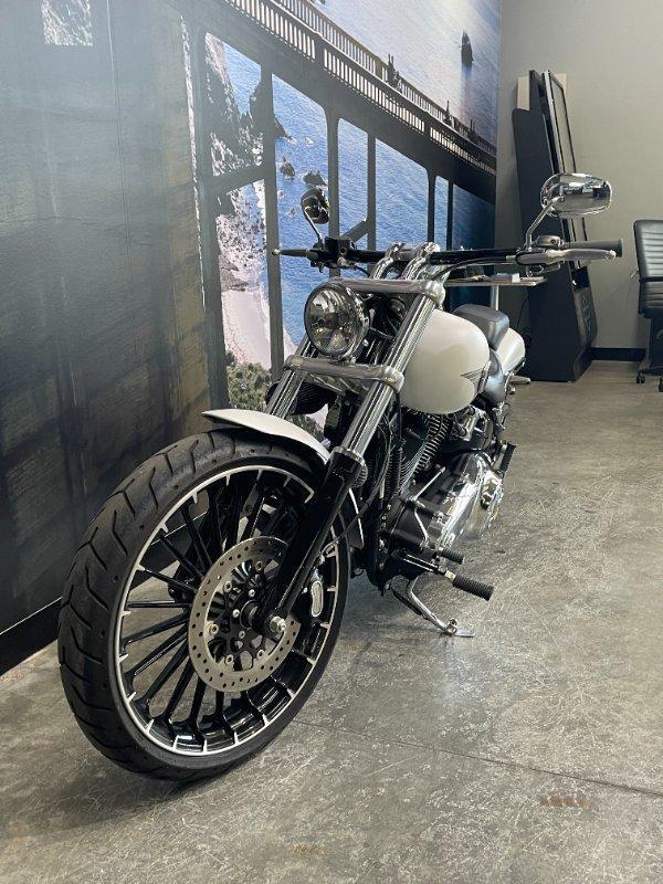 2017 HARLEY-DAVIDSON FXSB SOFTAIL BREAKOUT CRUISER