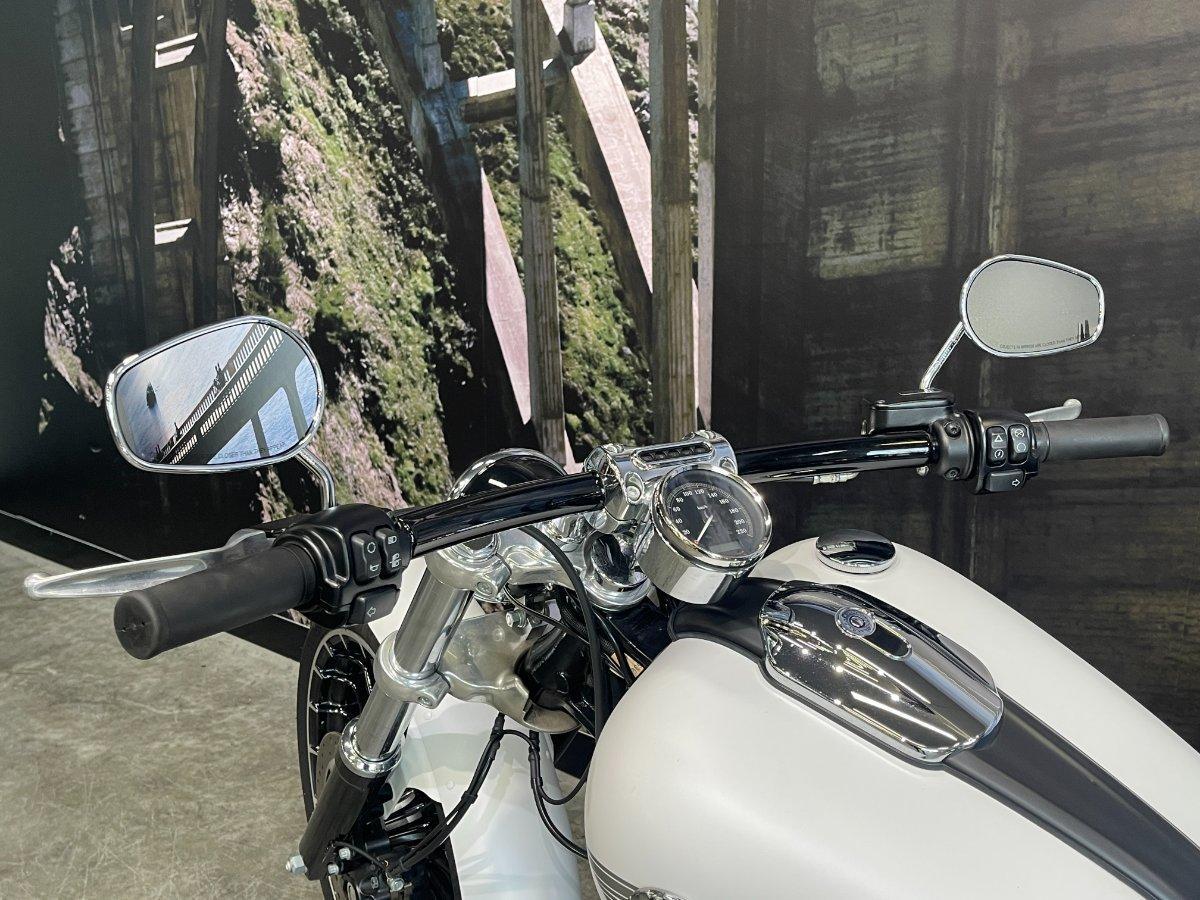 2017 HARLEY-DAVIDSON FXSB SOFTAIL BREAKOUT CRUISER