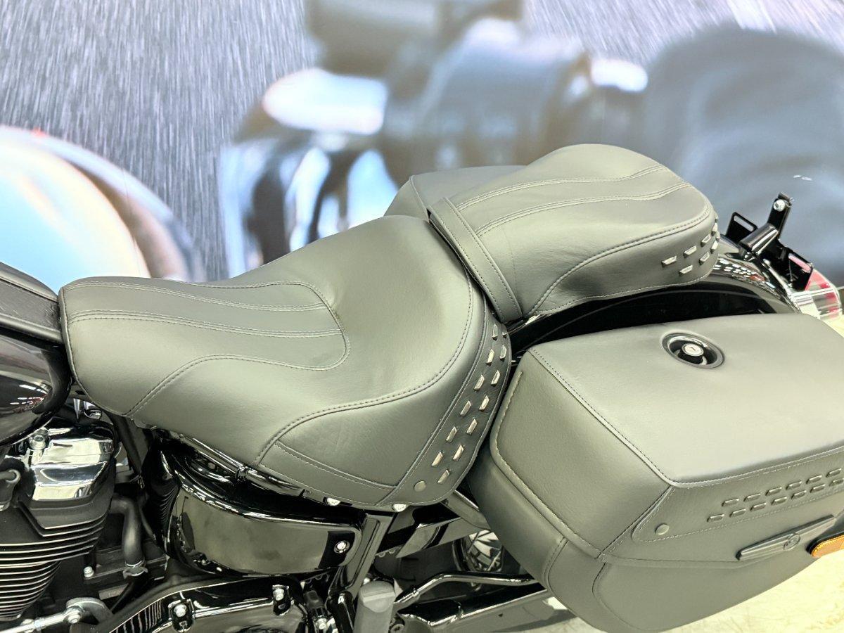 2026 HARLEY-DAVIDSON FLHC HERITAGE CLASSIC (117) CRUISER