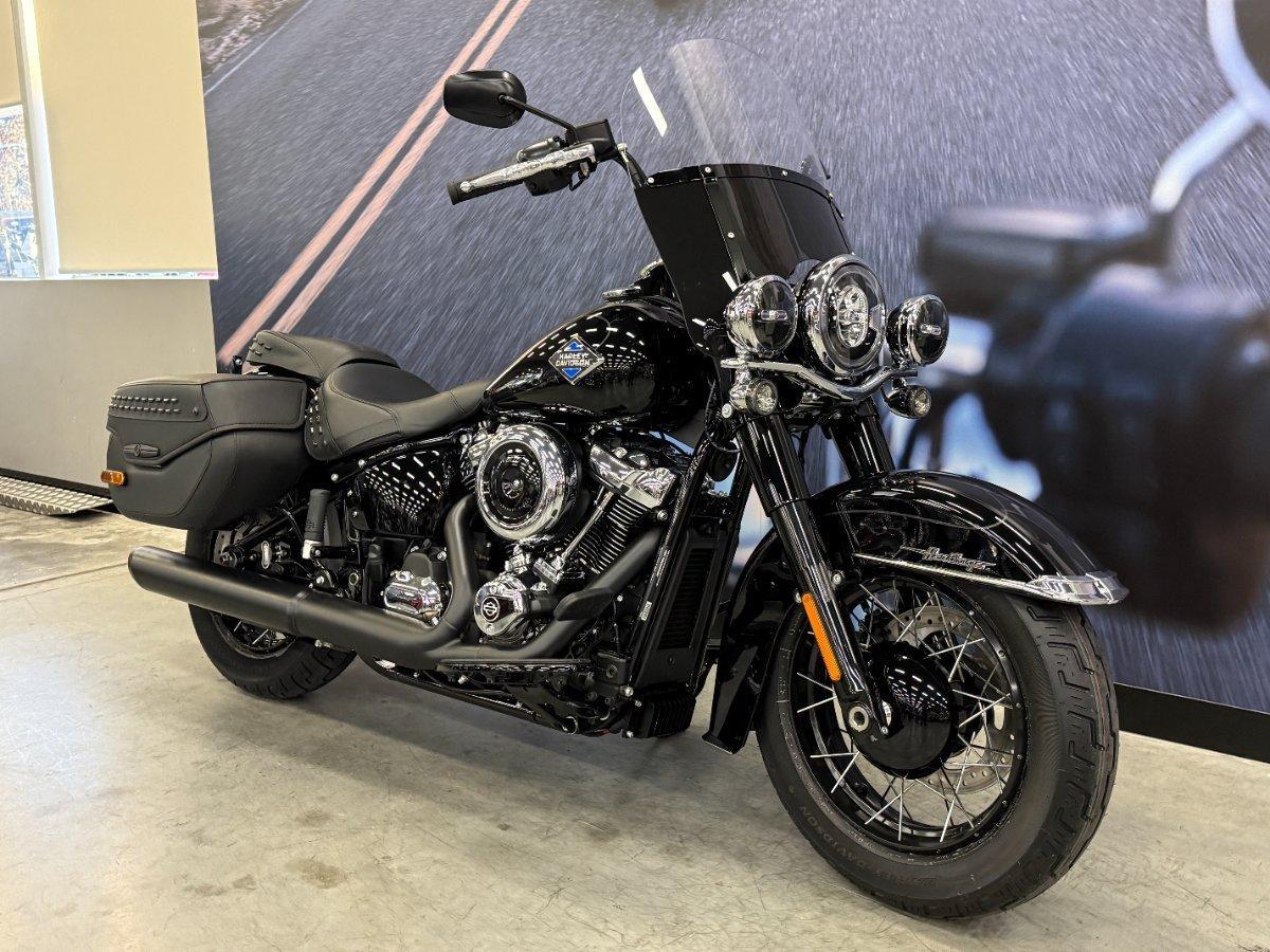 2026 HARLEY-DAVIDSON FLHC HERITAGE CLASSIC (117) CRUISER