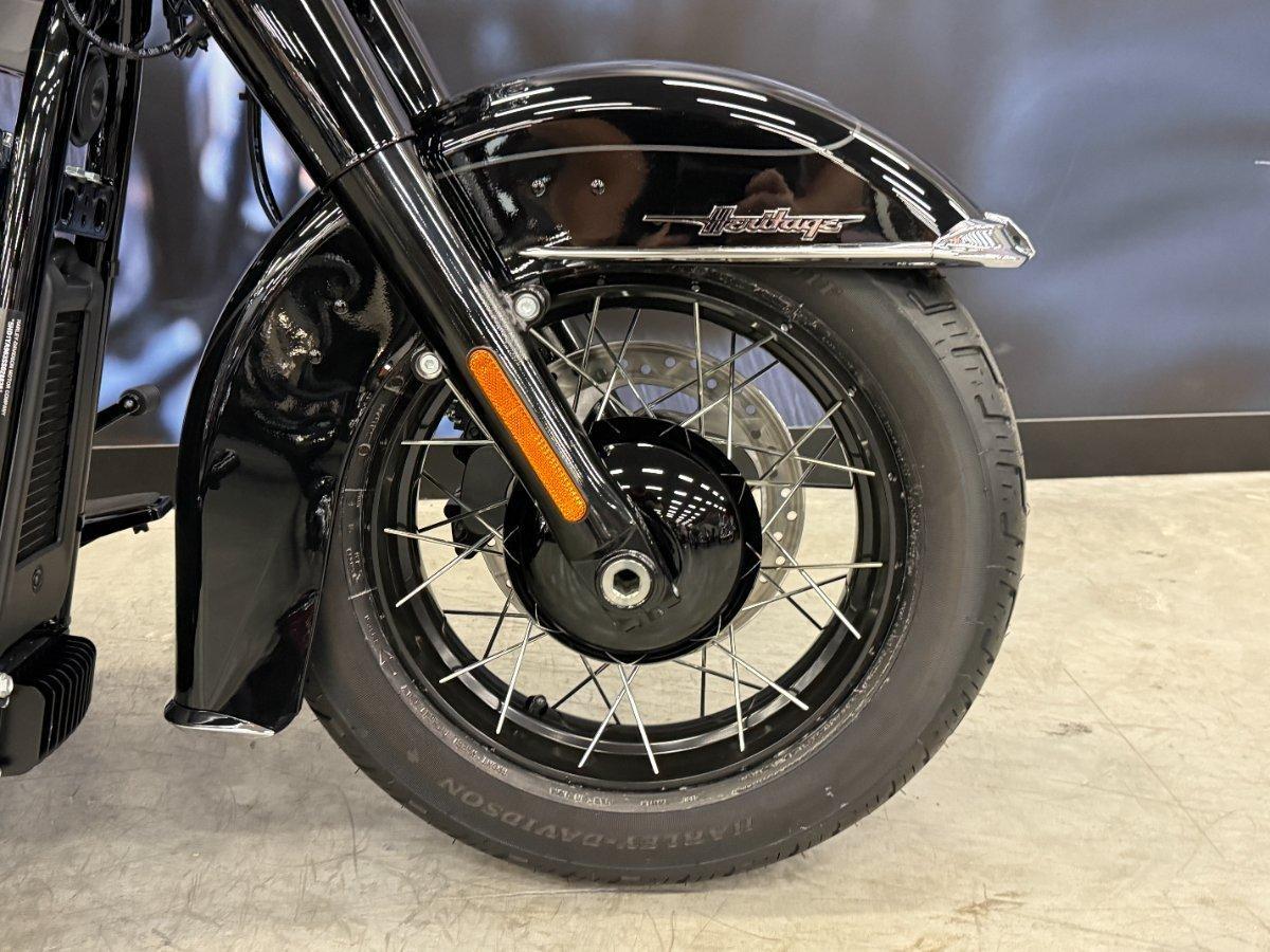 2026 HARLEY-DAVIDSON FLHC HERITAGE CLASSIC (117) CRUISER