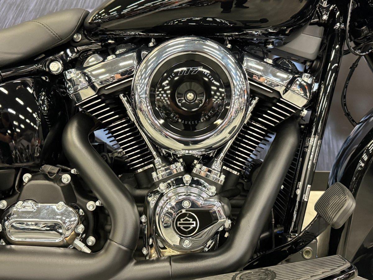 2026 HARLEY-DAVIDSON FLHC HERITAGE CLASSIC (117) CRUISER