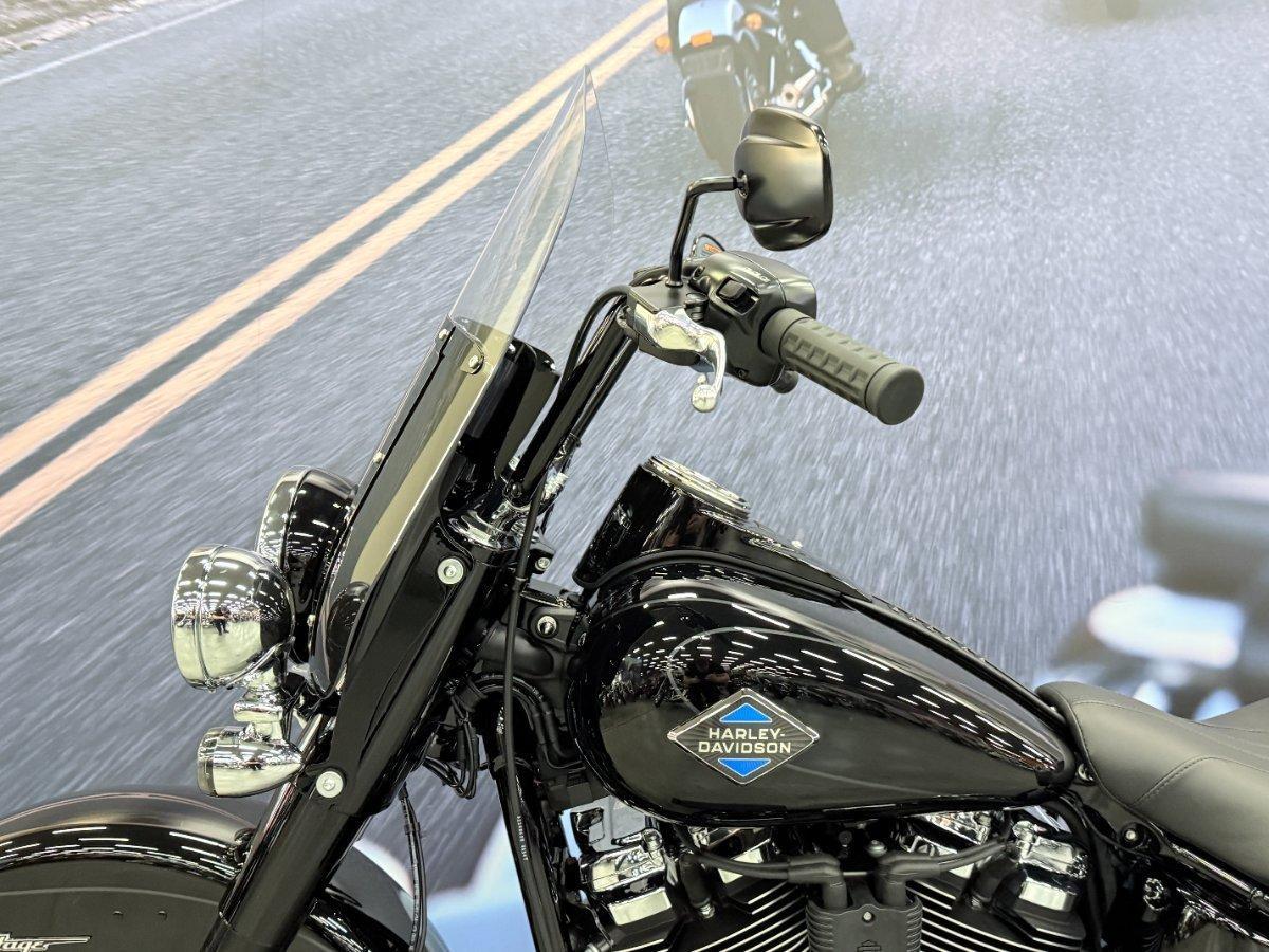 2026 HARLEY-DAVIDSON FLHC HERITAGE CLASSIC (117) CRUISER