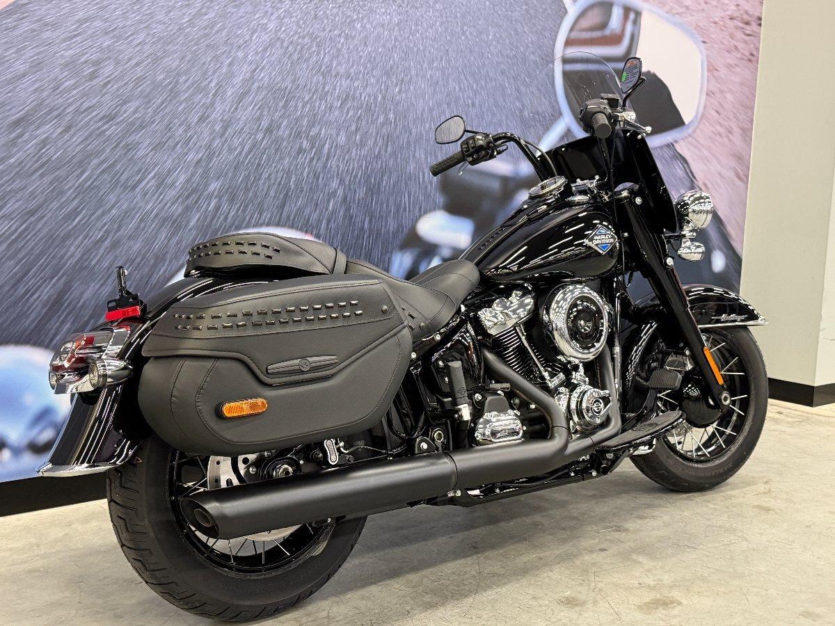 2026 HARLEY-DAVIDSON FLHC HERITAGE CLASSIC (117) CRUISER