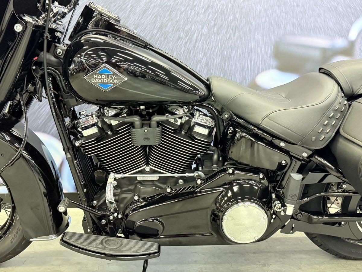 2026 HARLEY-DAVIDSON FLHC HERITAGE CLASSIC (117) CRUISER