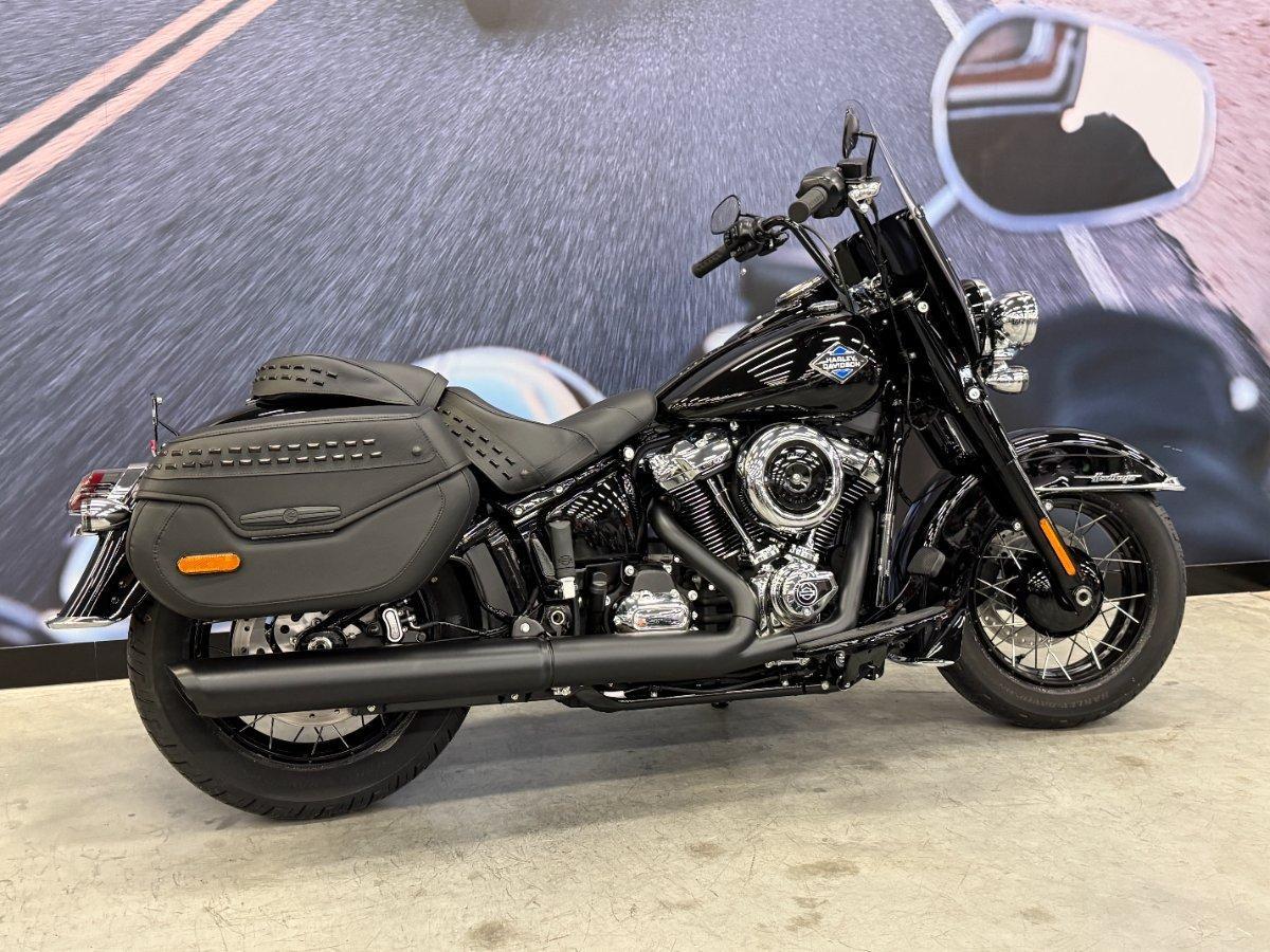 2026 HARLEY-DAVIDSON FLHC HERITAGE CLASSIC (117) CRUISER