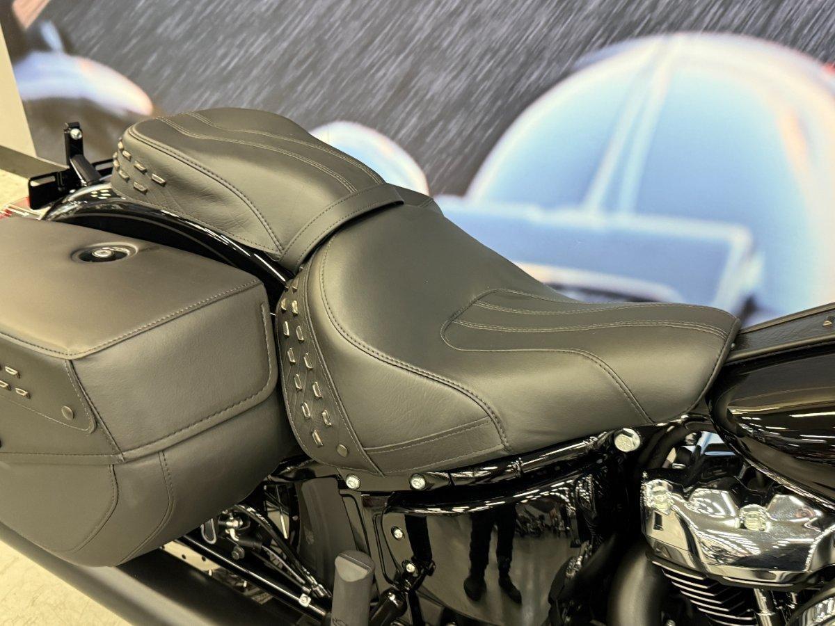 2026 HARLEY-DAVIDSON FLHC HERITAGE CLASSIC (117) CRUISER
