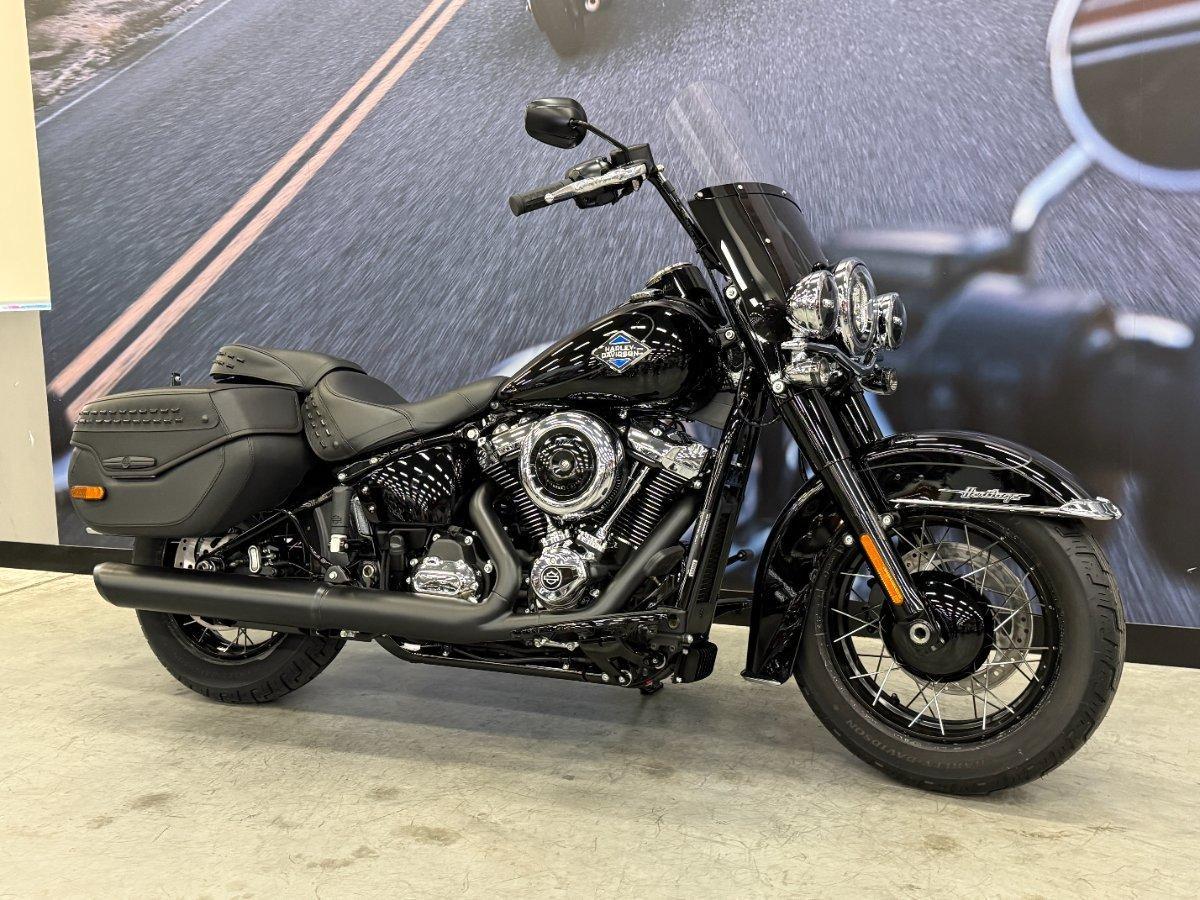 2026 HARLEY-DAVIDSON FLHC HERITAGE CLASSIC (117) CRUISER