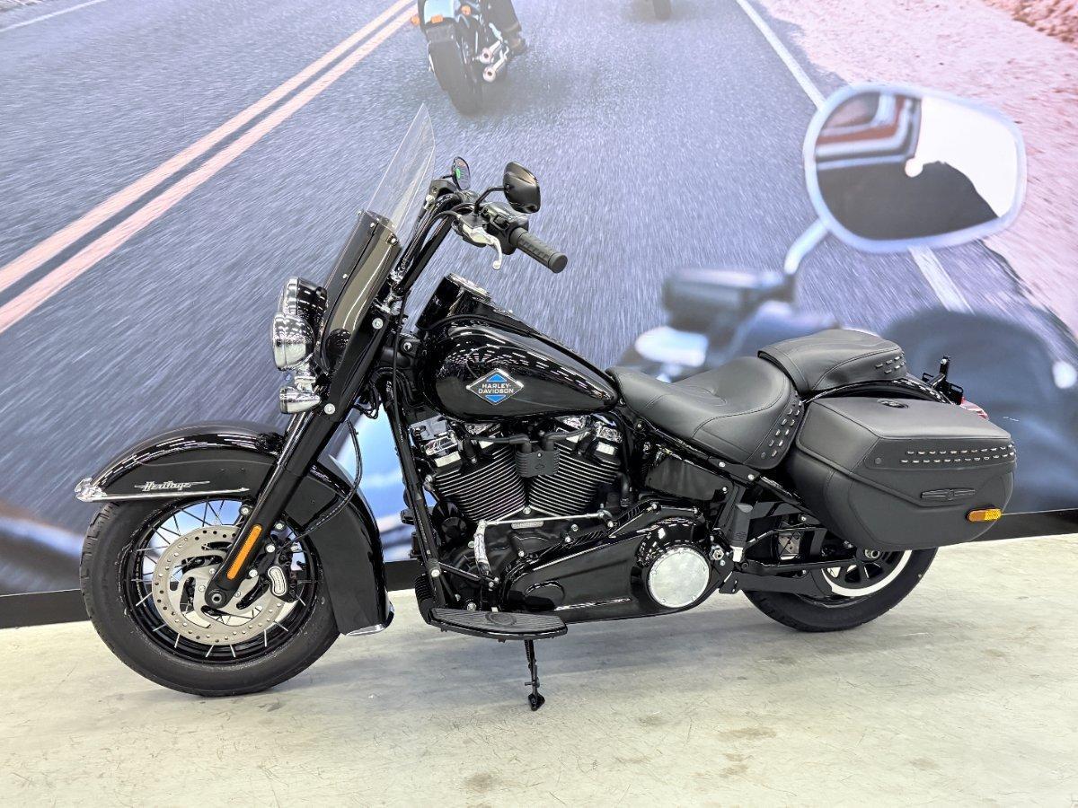 2026 HARLEY-DAVIDSON FLHC HERITAGE CLASSIC (117) CRUISER