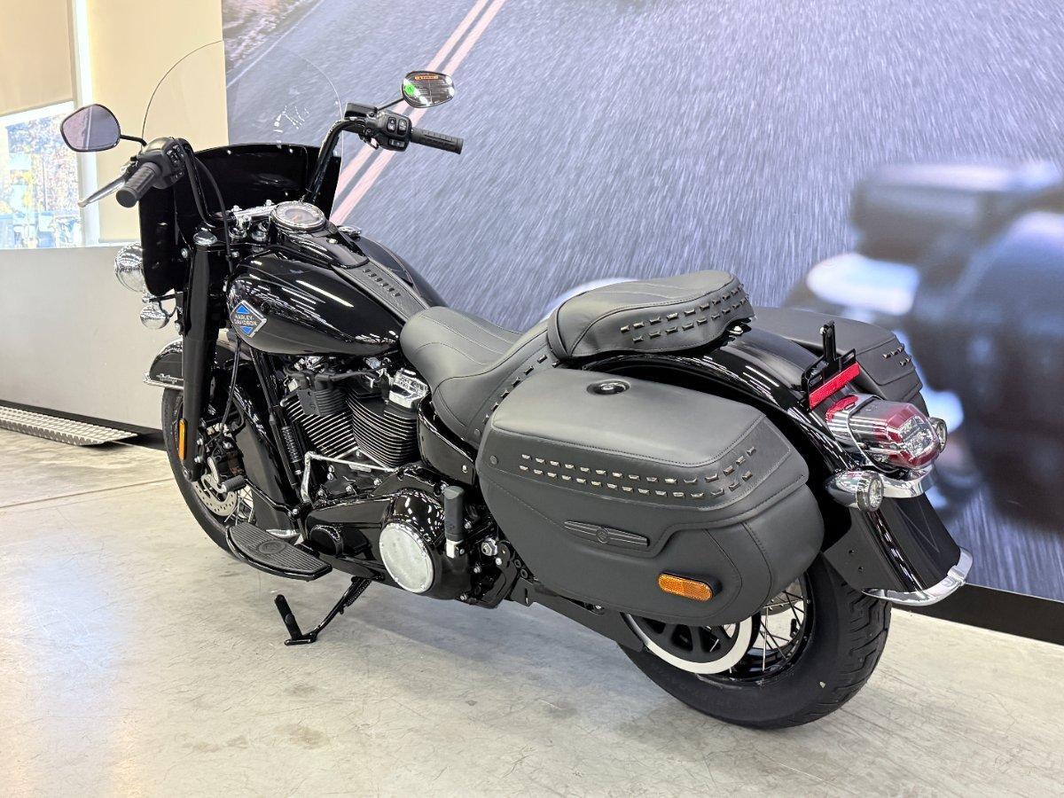 2026 HARLEY-DAVIDSON FLHC HERITAGE CLASSIC (117) CRUISER