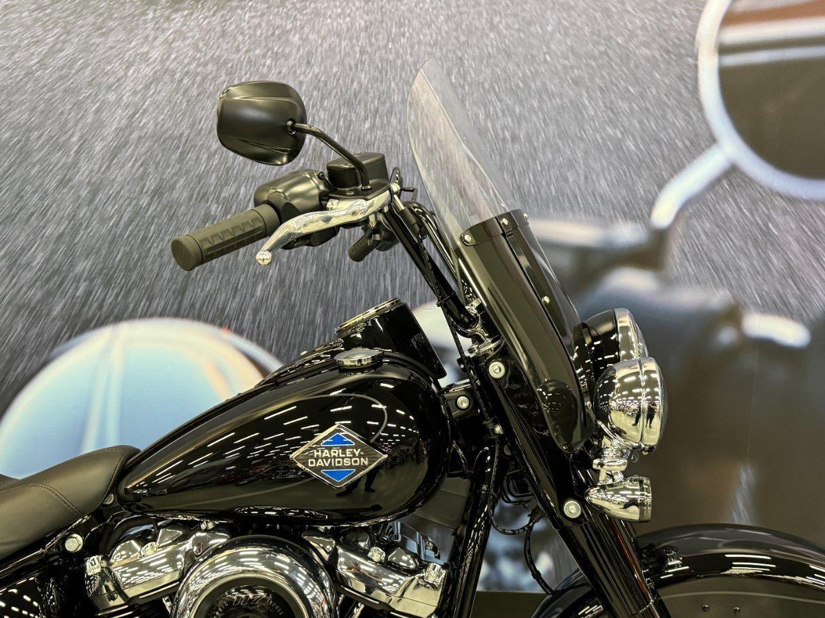 2026 HARLEY-DAVIDSON FLHC HERITAGE CLASSIC (117) CRUISER