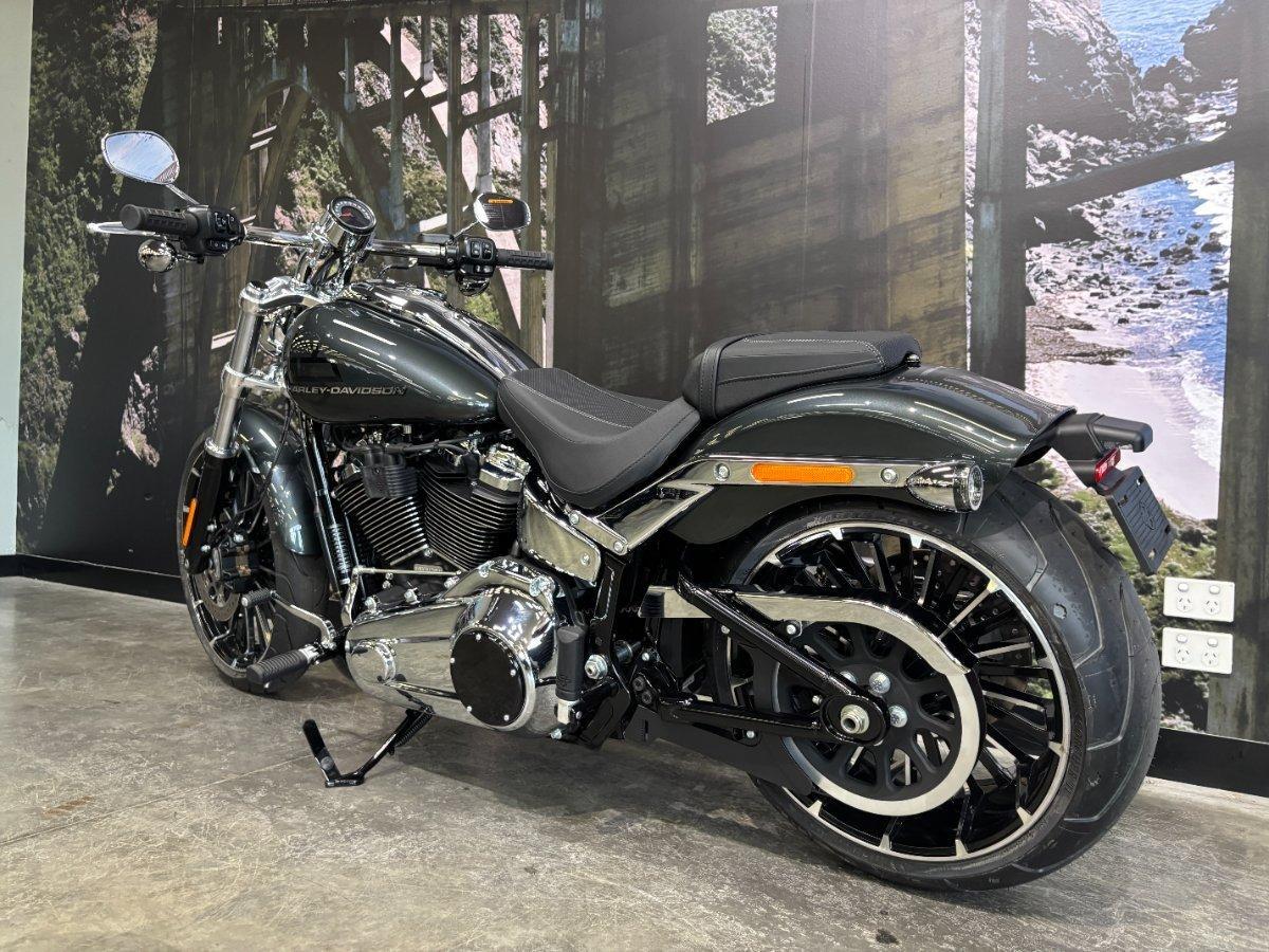 2026 HARLEY-DAVIDSON FXBR BREAKOUT (117) CRUISER