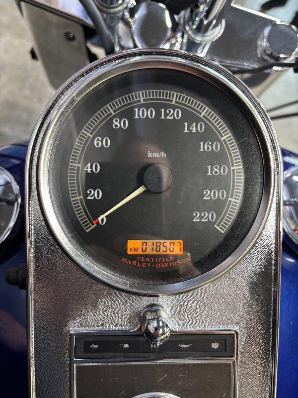 2005 HARLEY-DAVIDSON FLSTCI HERITAGE S/TAIL CLASSIC CRUISER