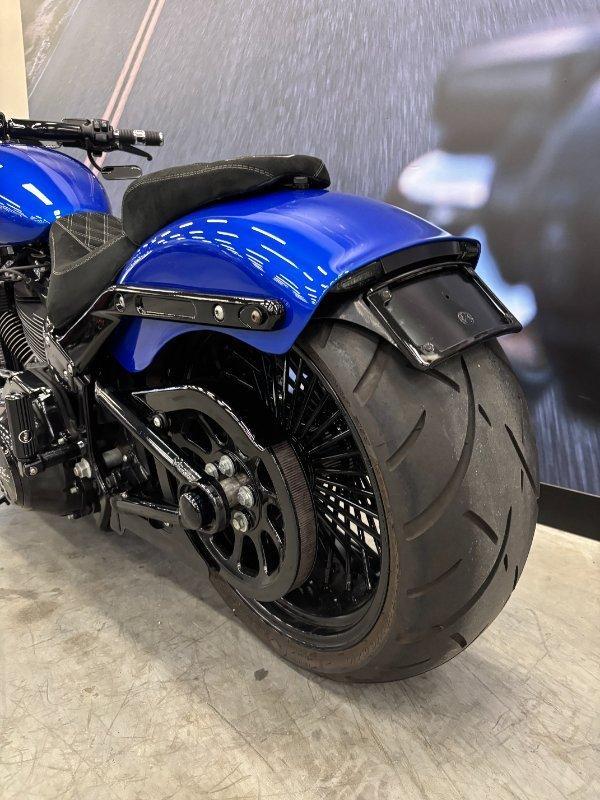 2019 HARLEY-DAVIDSON FXBRS BREAKOUT (114) CRUISER