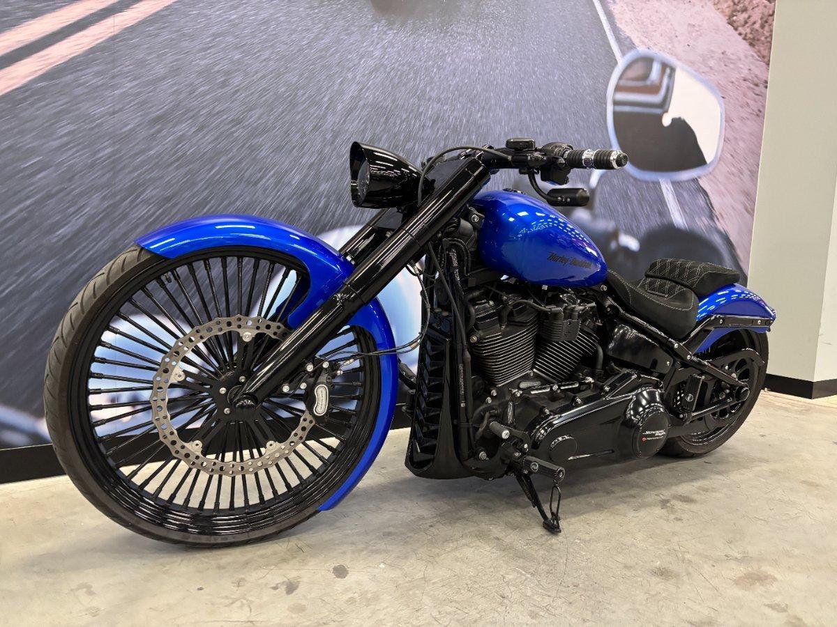 2019 HARLEY-DAVIDSON FXBRS BREAKOUT (114) CRUISER