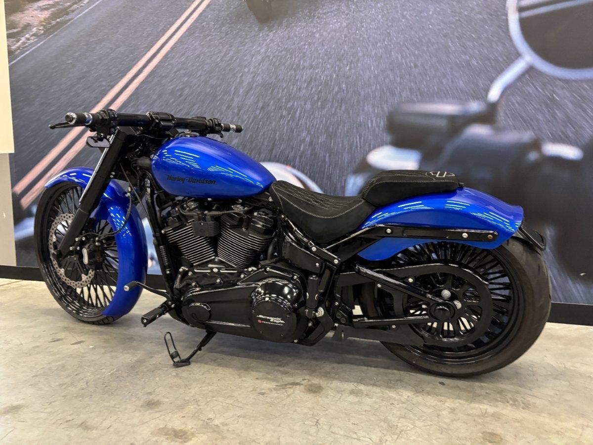 2019 HARLEY-DAVIDSON FXBRS BREAKOUT (114) CRUISER
