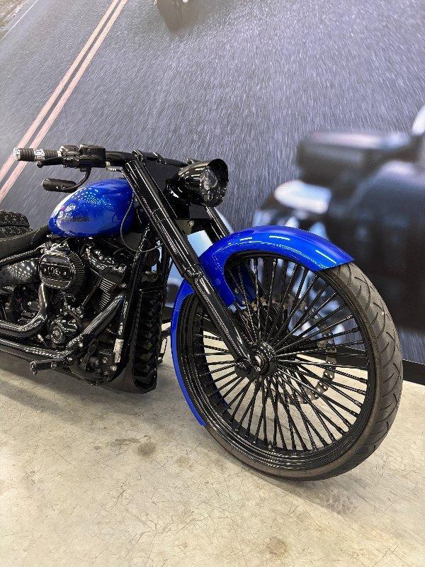 2019 HARLEY-DAVIDSON FXBRS BREAKOUT (114) CRUISER