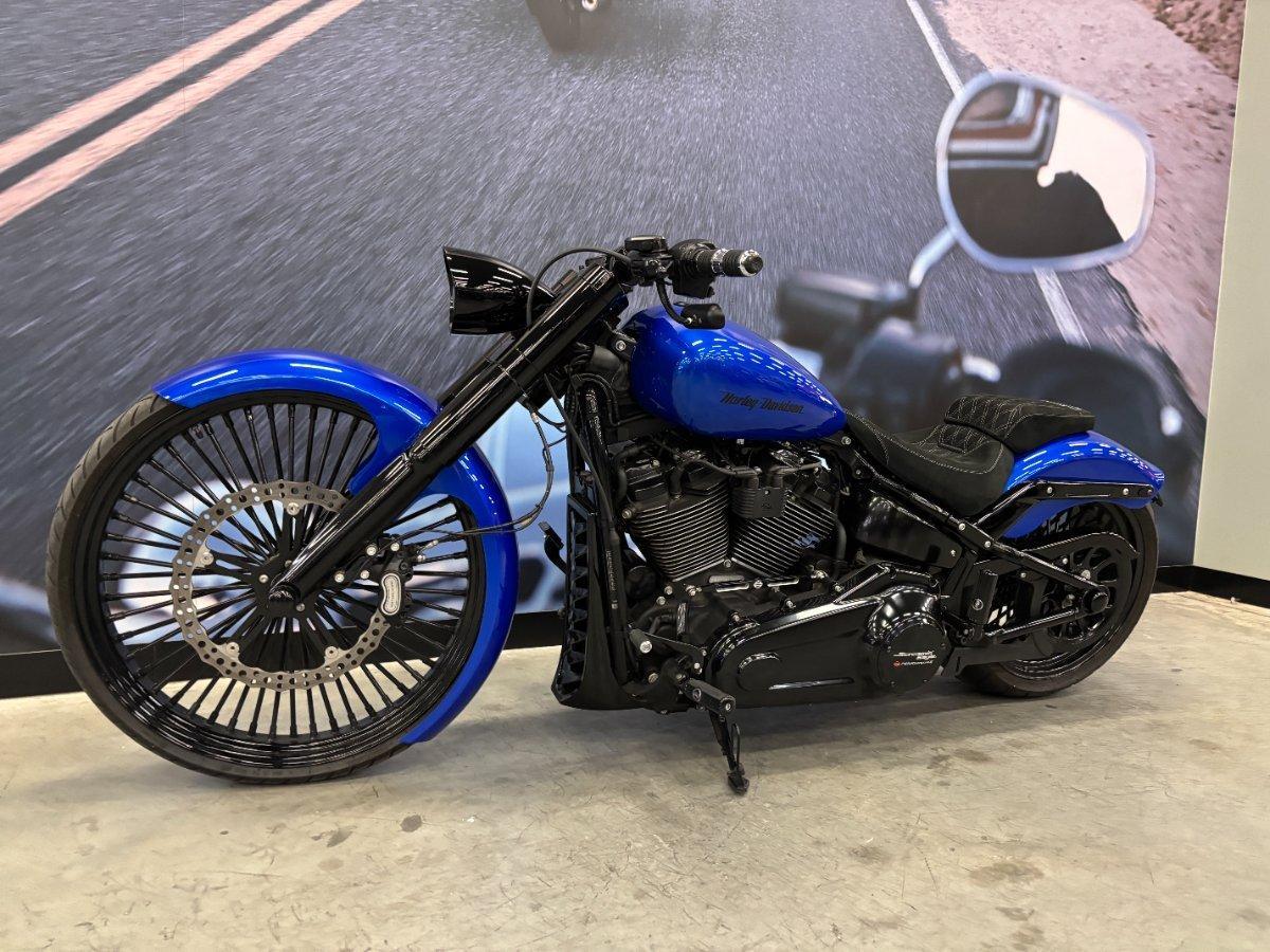 2019 HARLEY-DAVIDSON FXBRS BREAKOUT (114) CRUISER