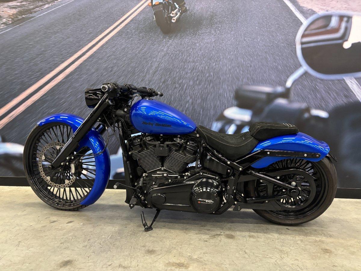 2019 HARLEY-DAVIDSON FXBRS BREAKOUT (114) CRUISER
