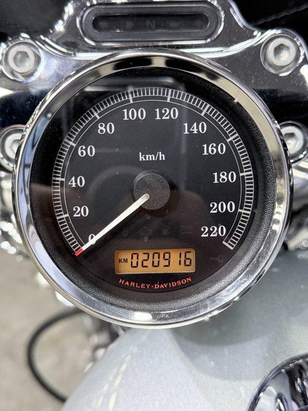 2011 HARLEY-DAVIDSON XL1200C 1200 CUSTOM CRUISER