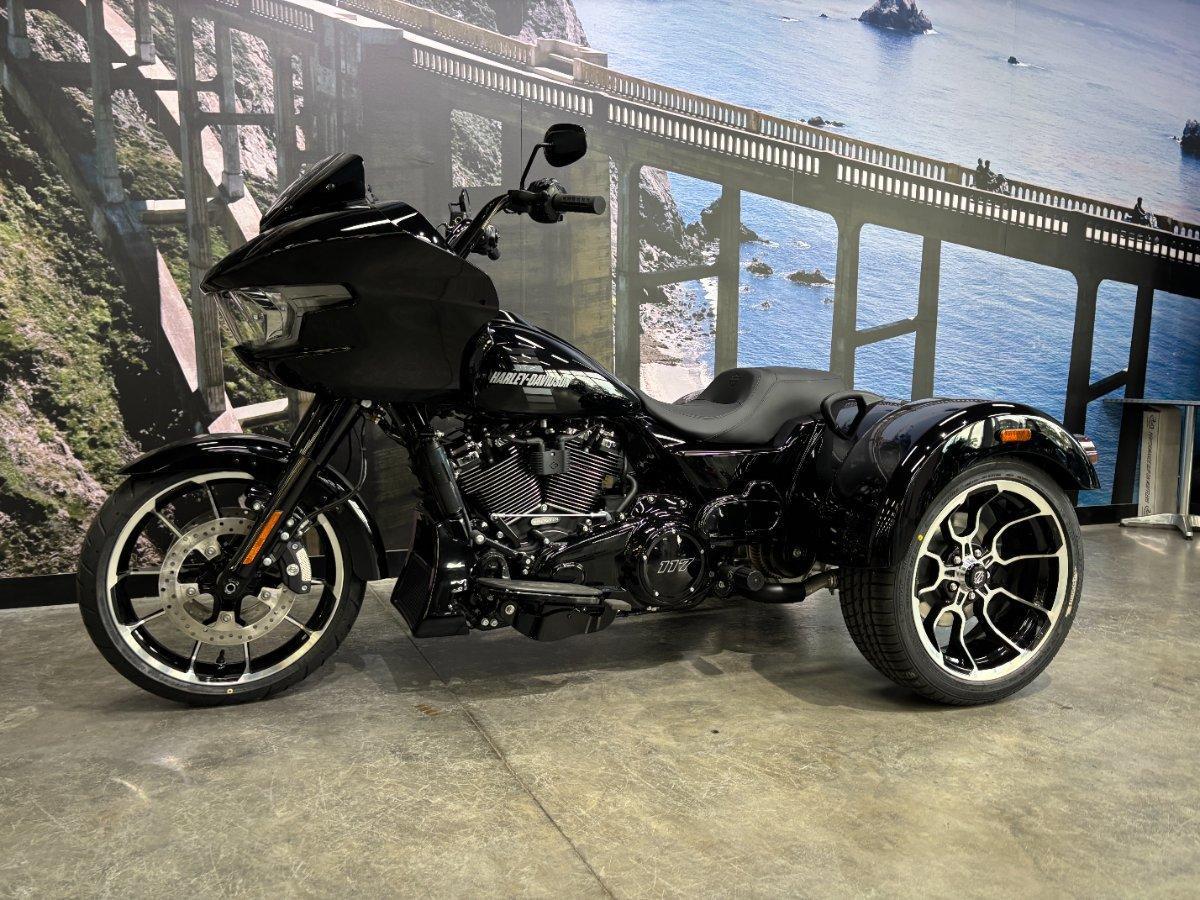 2026 HARLEY-DAVIDSON FLTRT ROAD GLIDE 3 TOURER