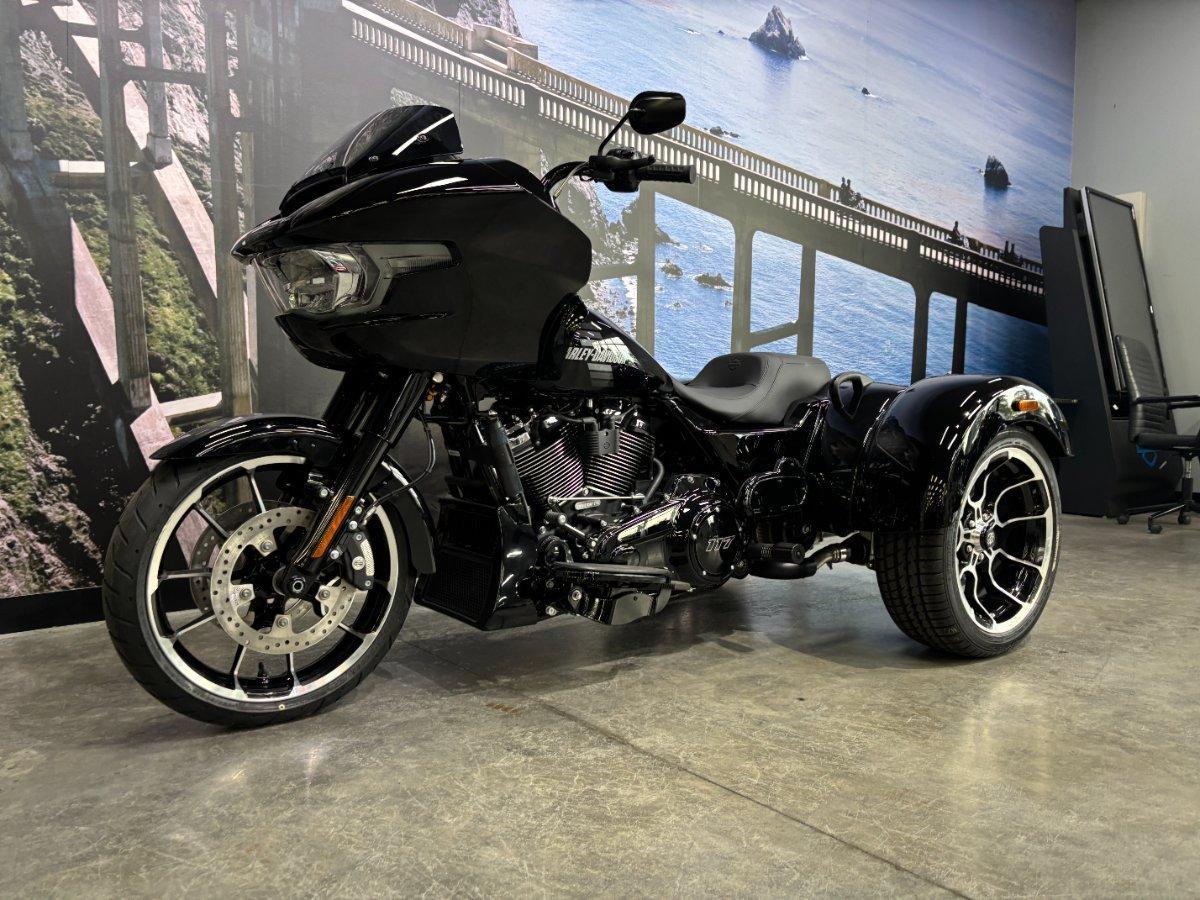 2026 HARLEY-DAVIDSON FLTRT ROAD GLIDE 3 TOURER