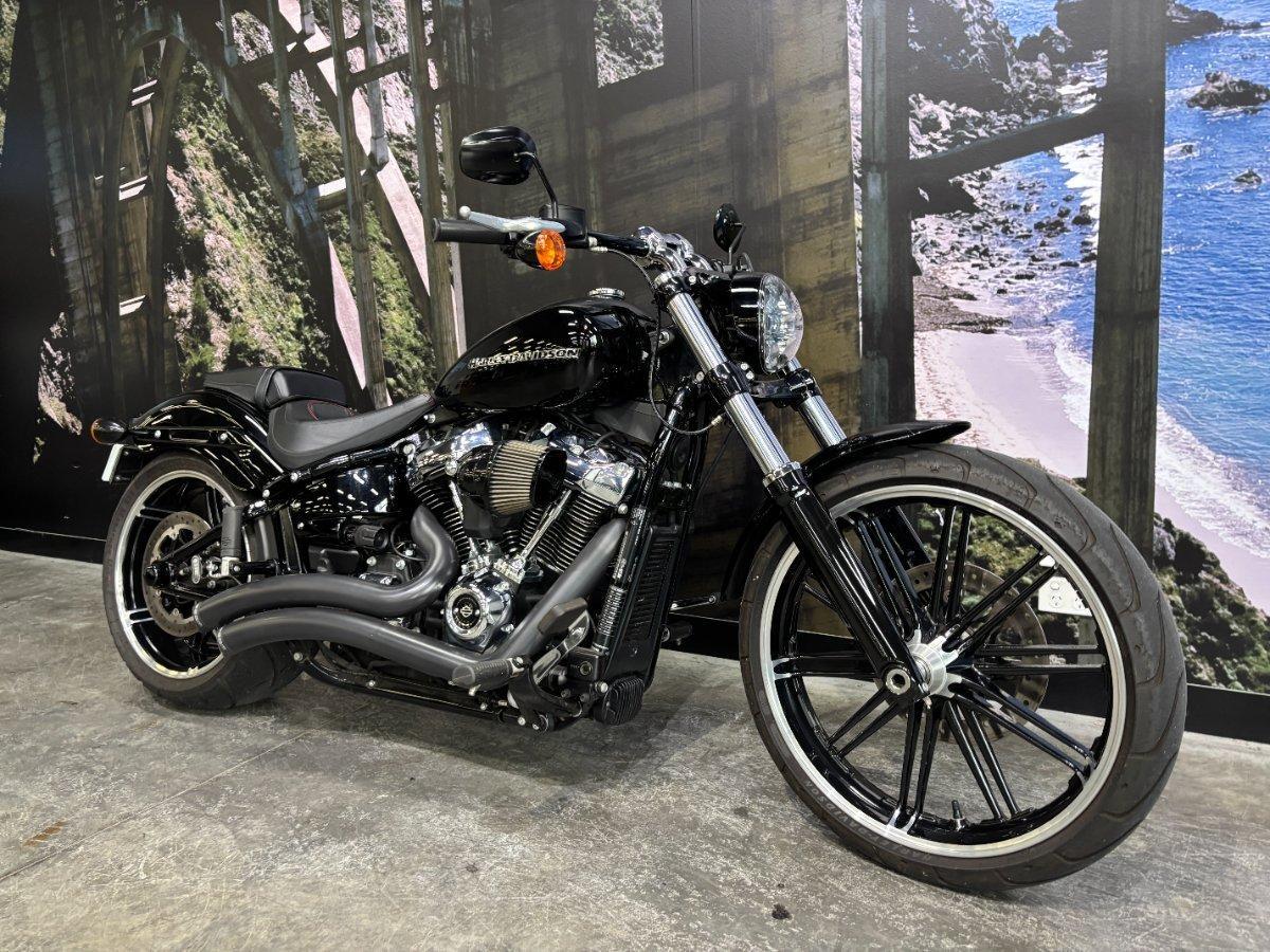 2018 HARLEY-DAVIDSON FXBR BREAKOUT CRUISER